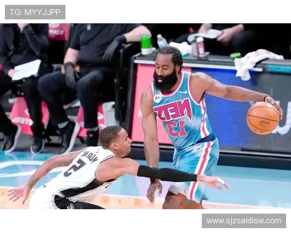 哈登磨合面临挑战空间拥堵成为球队最大隐患雷霆之战敲响警钟